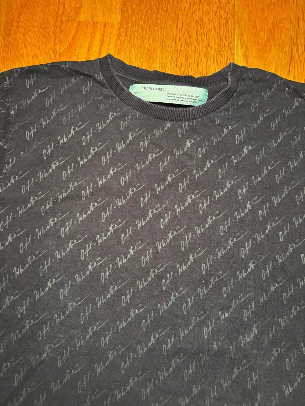 Off-White Script Monogram Tshirt 🔥 - Picture 2 of 5